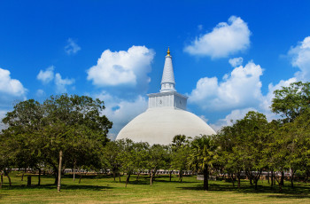 Mirisawetiya Stupa