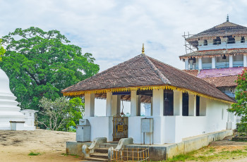 Lankatilaka Vihara